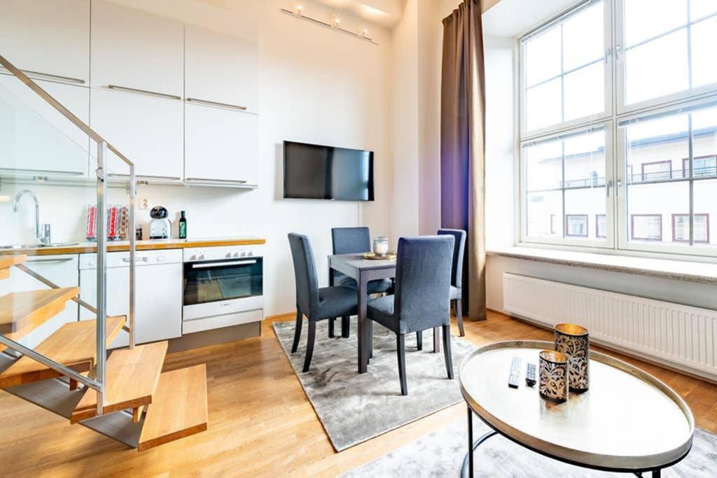 Nordic Host Luxury Apts - Prinsens Gate - Large Mezzanine Studio Осло Экстерьер фото
